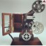 Carillon vintage musicale a forma di proiettore macchina film marrone arredo